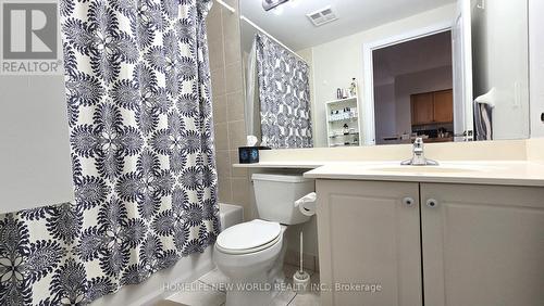 1202 - 2 Clairtrell Road, Toronto, ON - Indoor Photo Showing Bathroom