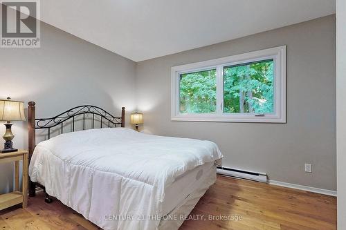 77 Mcarthur Drive, Penetanguishene, ON - Indoor Photo Showing Bedroom