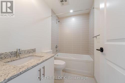 818 - 335 Wheat Boom Drive, Oakville, ON - Indoor Photo Showing Bathroom