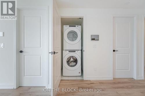 818 - 335 Wheat Boom Drive, Oakville, ON - Indoor Photo Showing Laundry Room