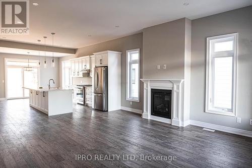 3544 Canfield Crescent, Fort Erie, ON - Indoor With Fireplace