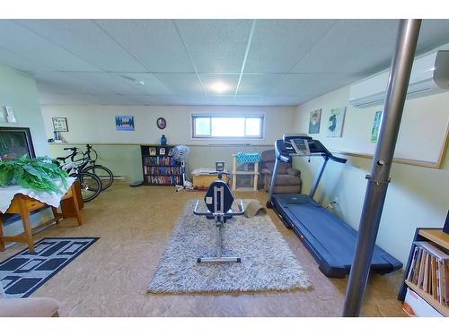 3635 Phillips Rd, Creston, BC - Indoor Photo Showing Gym Room