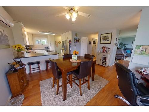 3635 Phillips Rd, Creston, BC - Indoor Photo Showing Dining Room