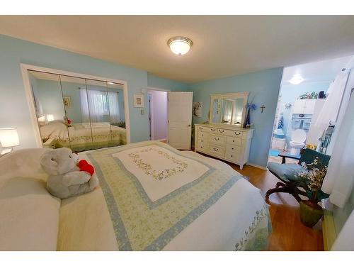 3635 Phillips Rd, Creston, BC - Indoor Photo Showing Bedroom