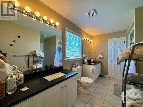 25 Golflinks Drive, Ottawa, ON - Indoor Photo Showing Bathroom