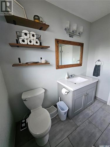 830 Edward Street, Estevan, SK - Indoor Photo Showing Bathroom