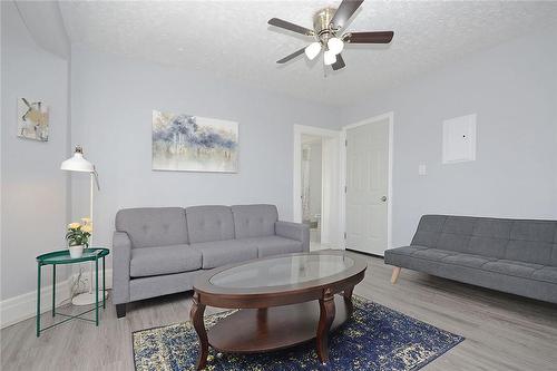 4744 Morrison Street, Niagara Falls, ON - Indoor Photo Showing Living Room