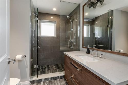 357 Cardinal Avenue, Burlington, ON - Indoor Photo Showing Bathroom