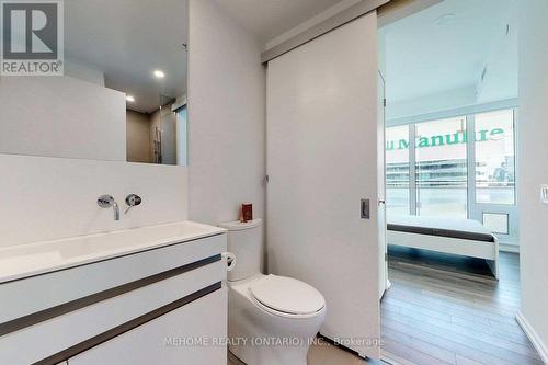 2109 - 197 Yonge Street, Toronto, ON - Indoor Photo Showing Bathroom