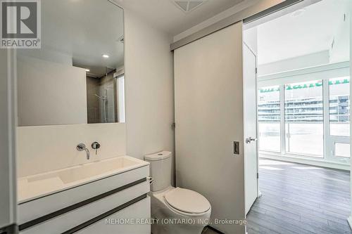 2109 - 197 Yonge Street, Toronto, ON - Indoor Photo Showing Bathroom