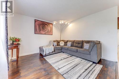 8 Reed Drive, Ajax, ON - Indoor Photo Showing Living Room