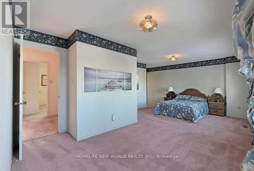 332 Salisbury Lane, Newmarket, ON - Indoor Photo Showing Bedroom