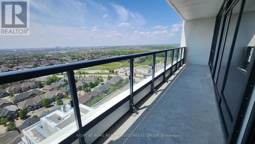 2401 - 7950 Bathurst Street, Vaughan, ON - Outdoor With View With Exterior