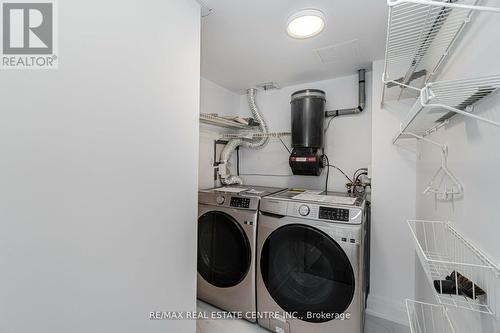 1504 - 45 Kingsbridge Garden Circle, Mississauga, ON - Indoor Photo Showing Laundry Room