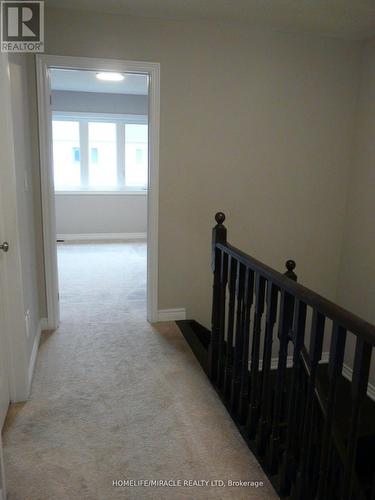 66 Clifford Crescent, New Tecumseth, ON - Indoor Photo Showing Other Room