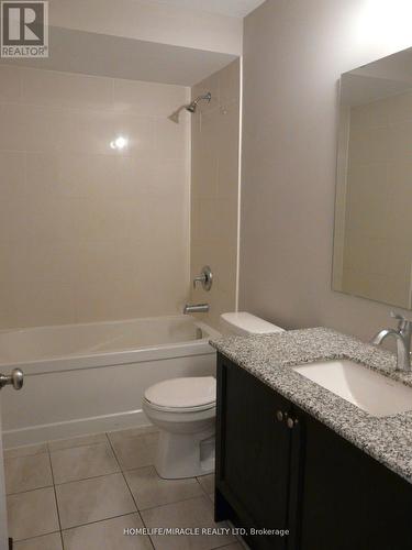 66 Clifford Crescent, New Tecumseth, ON - Indoor Photo Showing Bathroom