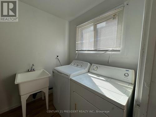 1511 Swanage Crescent, Mississauga, ON - Indoor Photo Showing Laundry Room