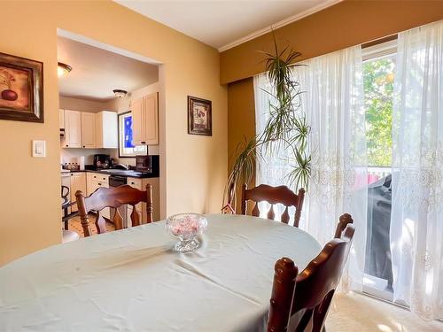 2033 Ardwell Ave, Sidney, BC - Indoor Photo Showing Dining Room