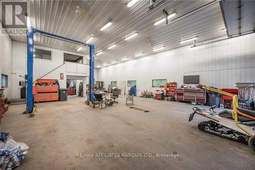 18700 County Road 24 Road, North Glengarry, ON - Indoor Photo Showing Garage