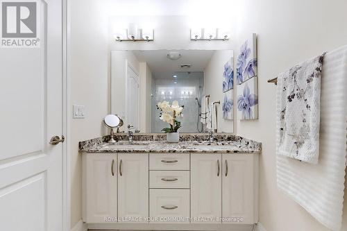 207 - 25 Baker Hill Boulevard, Whitchurch-Stouffville, ON - Indoor Photo Showing Bathroom