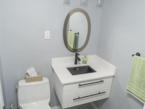 1105 405 Waverly Street, Thunder Bay, ON - Indoor Photo Showing Bathroom