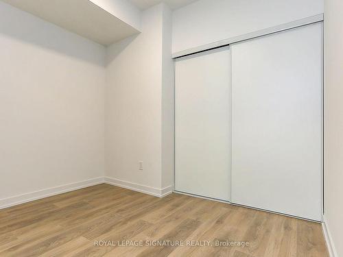 321-150 Logan Ave, Toronto, ON - Indoor Photo Showing Other Room