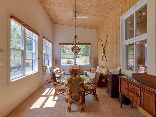 Family room - 34 Ch. Lac-Léon, Saint-Donat, QC - Indoor