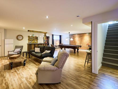 Salle familiale - 34 Ch. Lac-Léon, Saint-Donat, QC - Indoor Photo Showing Living Room