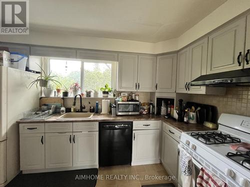 29 Arrowflight Drive, Markham, ON - Indoor Photo Showing Kitchen