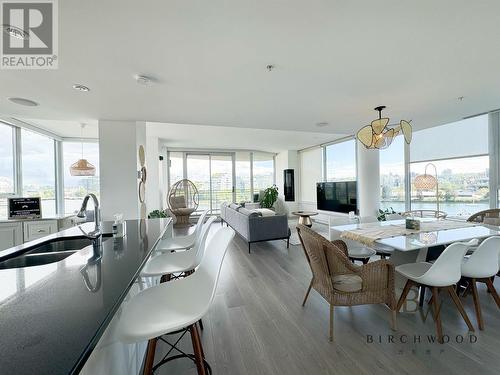 800 9 Smithe Mews, Vancouver, BC - Indoor Photo Showing Dining Room