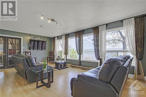 2nd Floor - 476 Bayview Drive, Ottawa, ON - Indoor Photo Showing Living Room