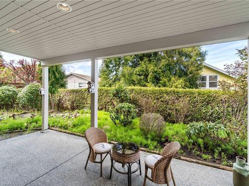 2240 Leighton Rd, Nanaimo, BC - Outdoor With Deck Patio Veranda With Exterior