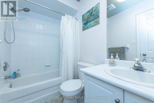 80 Snedden Avenue, Aurora, ON - Indoor Photo Showing Bathroom