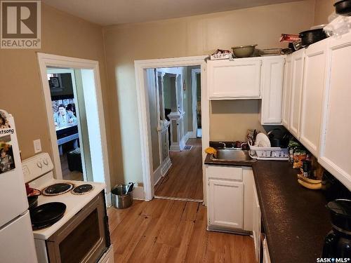 1533 Garnet Street, Regina, SK - Indoor Photo Showing Kitchen