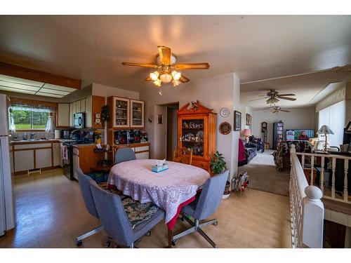 216 21St Avenue N, Creston, BC - Indoor Photo Showing Dining Room