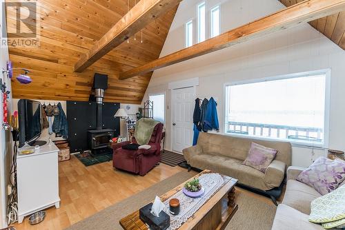 51900 Lloyd Drive, Prince George, BC - Indoor Photo Showing Living Room