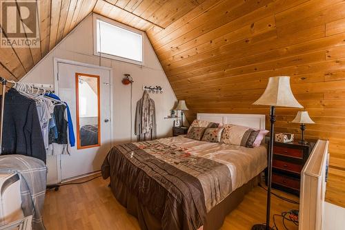 51900 Lloyd Drive, Prince George, BC - Indoor Photo Showing Bedroom