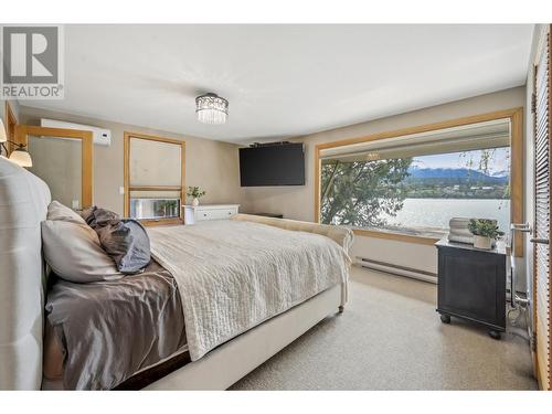 661 Lakeview  Road, Windermere, BC - Indoor Photo Showing Bedroom