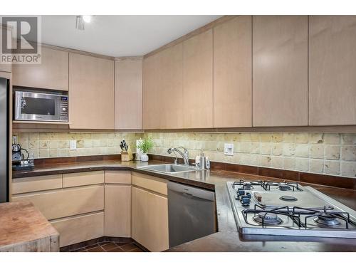 661 Lakeview  Road, Windermere, BC - Indoor Photo Showing Kitchen With Double Sink