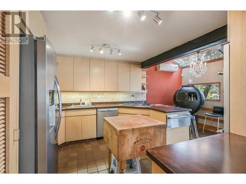 661 Lakeview  Road, Windermere, BC - Indoor Photo Showing Kitchen