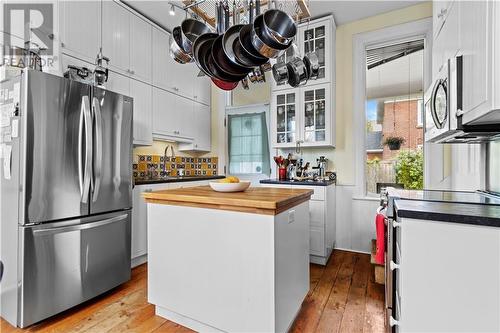 71 High Street, Carleton Place, ON - Indoor Photo Showing Kitchen