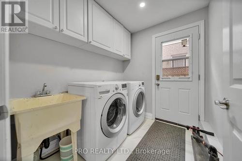 2 Country Lane, Barrie, ON - Indoor Photo Showing Laundry Room