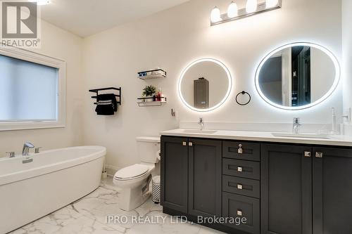 1261 Queens Plate Road, Oakville, ON - Indoor Photo Showing Bathroom