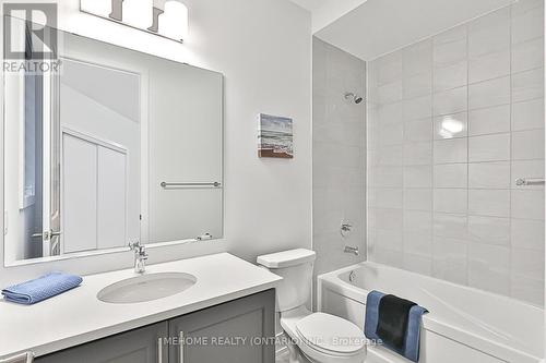 116 Sikura Circle, Aurora, ON - Indoor Photo Showing Bathroom