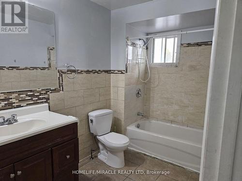 22 Major Oaks Drive, Brampton, ON - Indoor Photo Showing Bathroom
