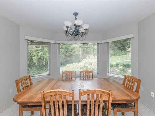 6318 Genoa Bay Rd, Duncan, BC - Indoor Photo Showing Dining Room