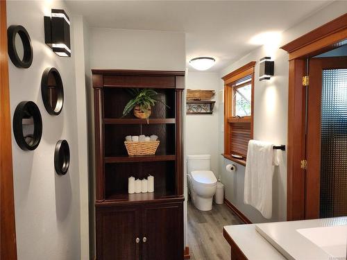 219 Sunningdale Rd East, Qualicum Beach, BC - Indoor Photo Showing Bathroom