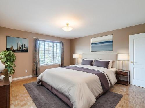 Chambre Ã  coucher principale - 41 Rue Vincent-Blouin, Kirkland, QC - Indoor Photo Showing Bedroom