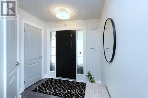 18 Tawnberry Circle, Brampton, ON - Indoor Photo Showing Other Room