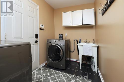 18 Tawnberry Circle, Brampton, ON - Indoor Photo Showing Laundry Room